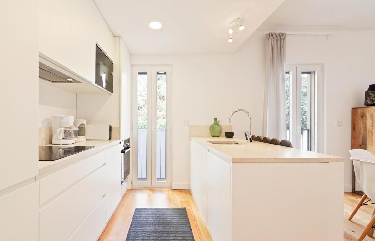 Bright 2 Bedroom With Parking In Mini-hôtel